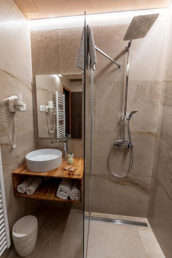 Angelo Hotel Koper Buitenkant foto